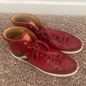 Men’s used in a very good condition high top Shoes